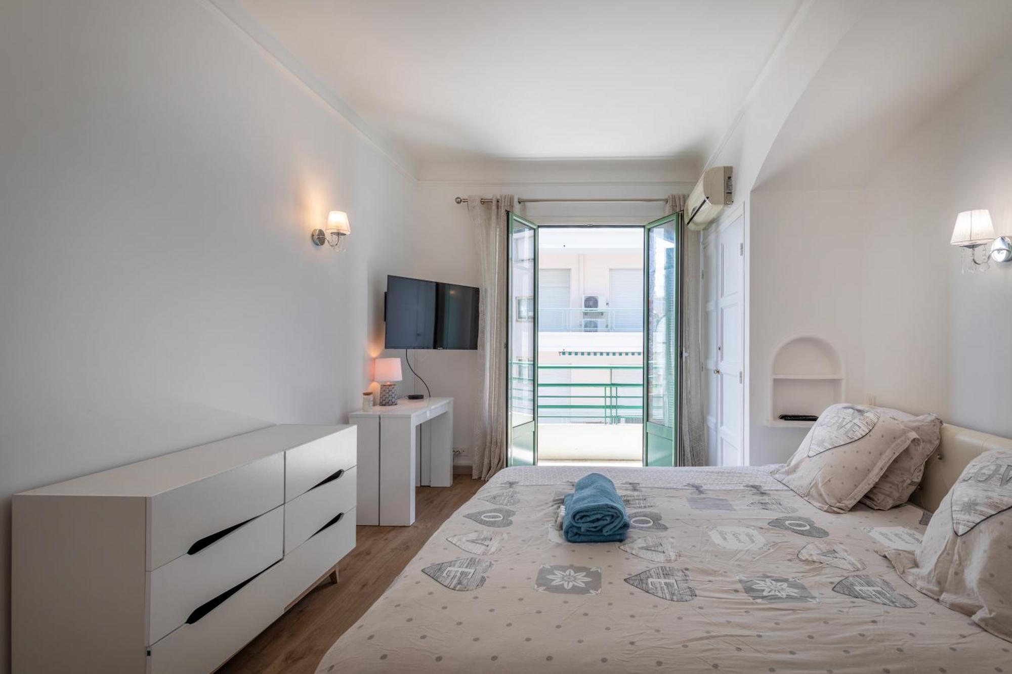 Louis Gallet Juan Les Pins 2 Min Des Plages - 6 Couchages Luaran gambar